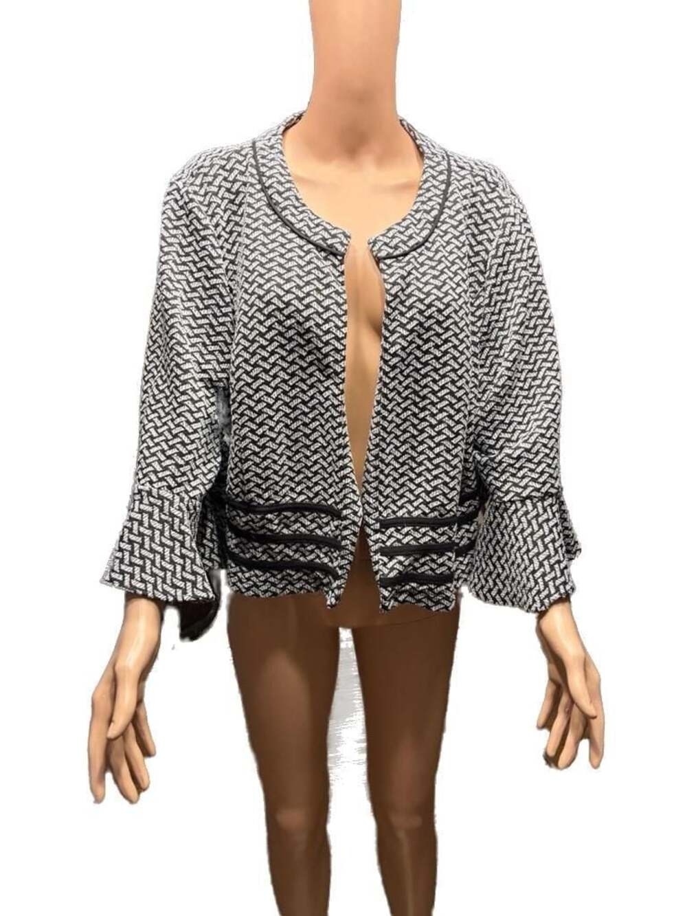 Perceptions Woman Black & White Geometric Open Front Bell Sleeve Jacket Size 2X